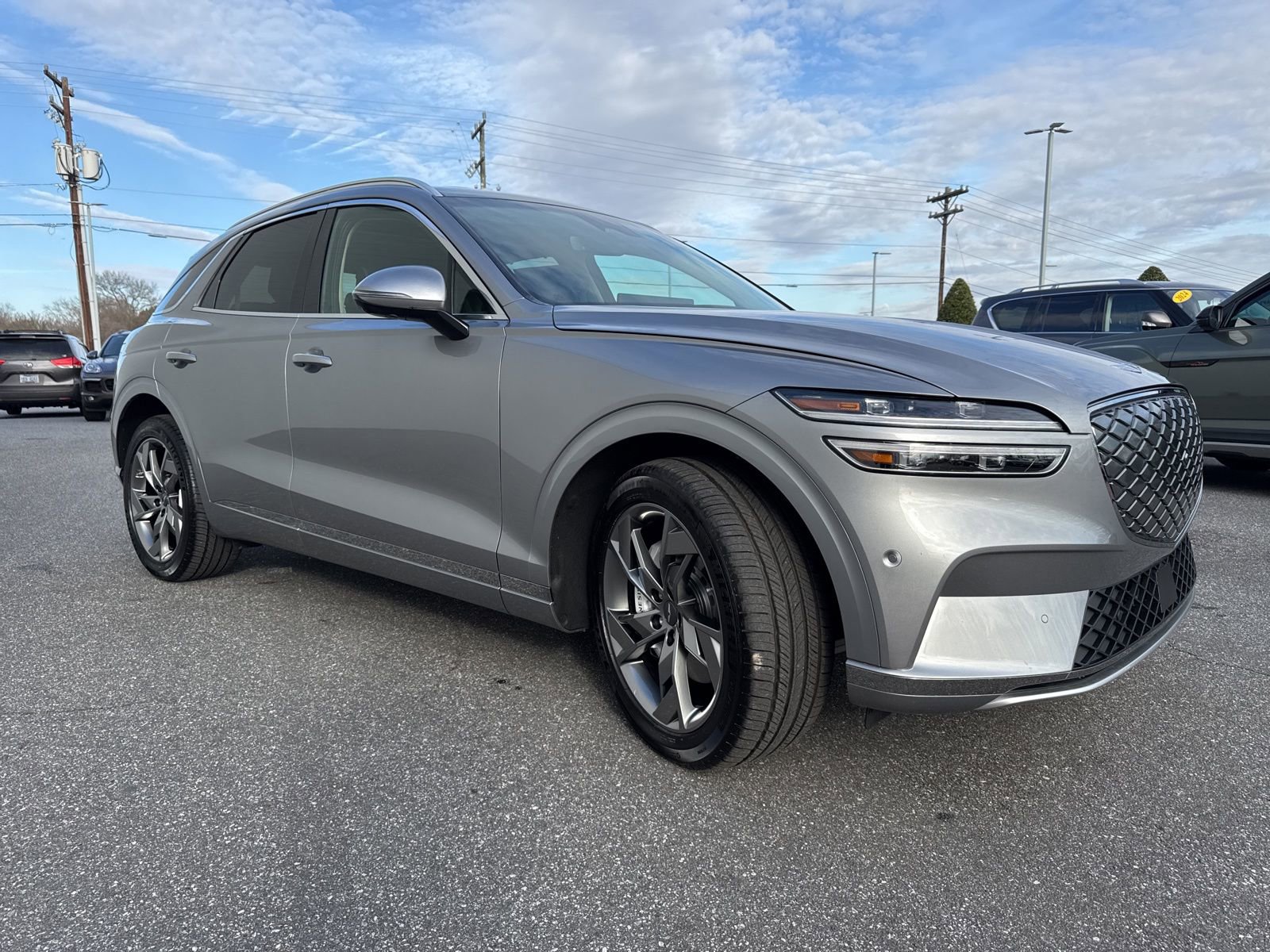 Used 2025 Genesis Electrified GV70 Advanced w/ Prestige Package image 3