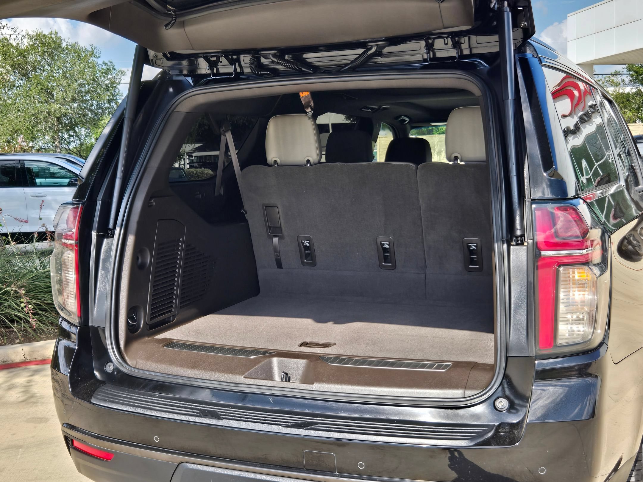 Certified 2021 Chevrolet Suburban Z71 AWD/4WD image 27