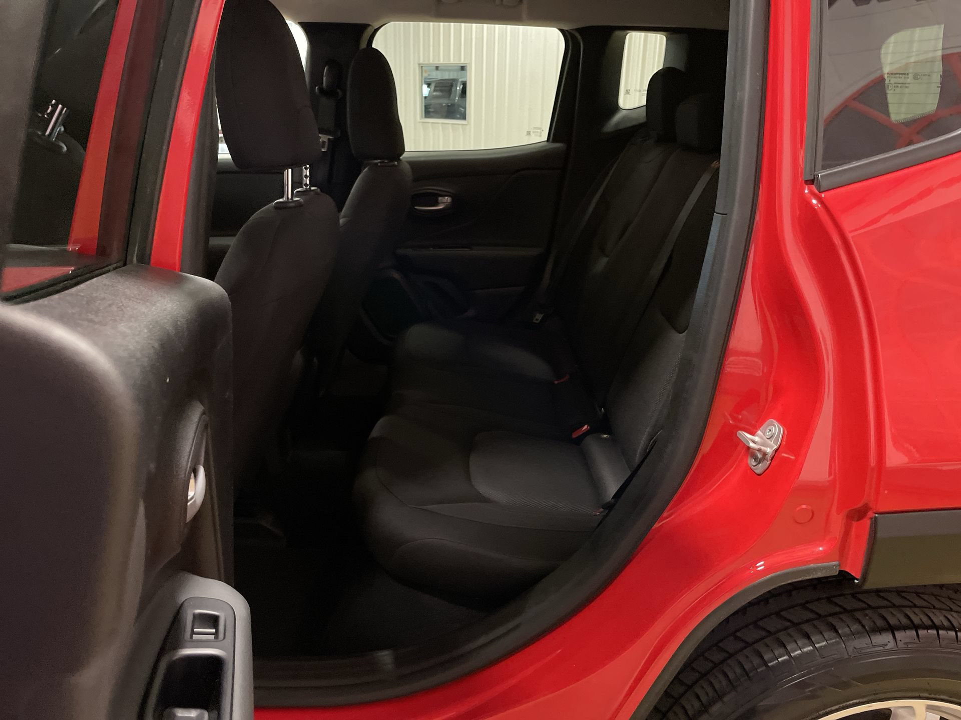 Used 2023 Jeep Renegade Latitude AWD/4WD image 22