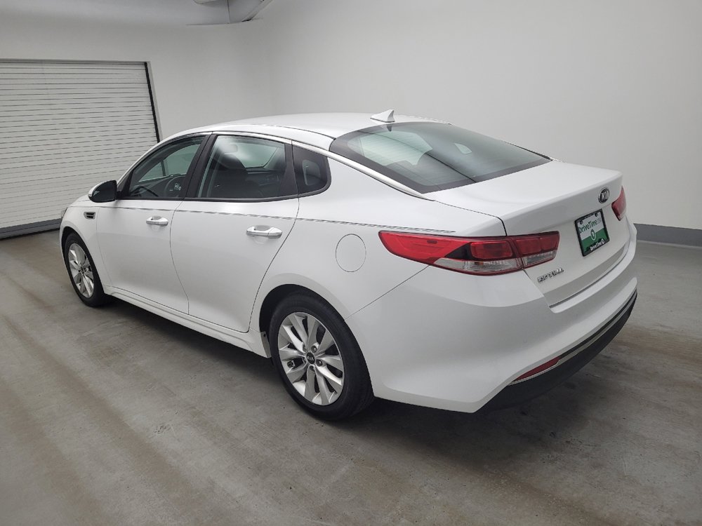 Used 2018 Kia Optima LX w/ 17" Alloy Wheels Package image 3