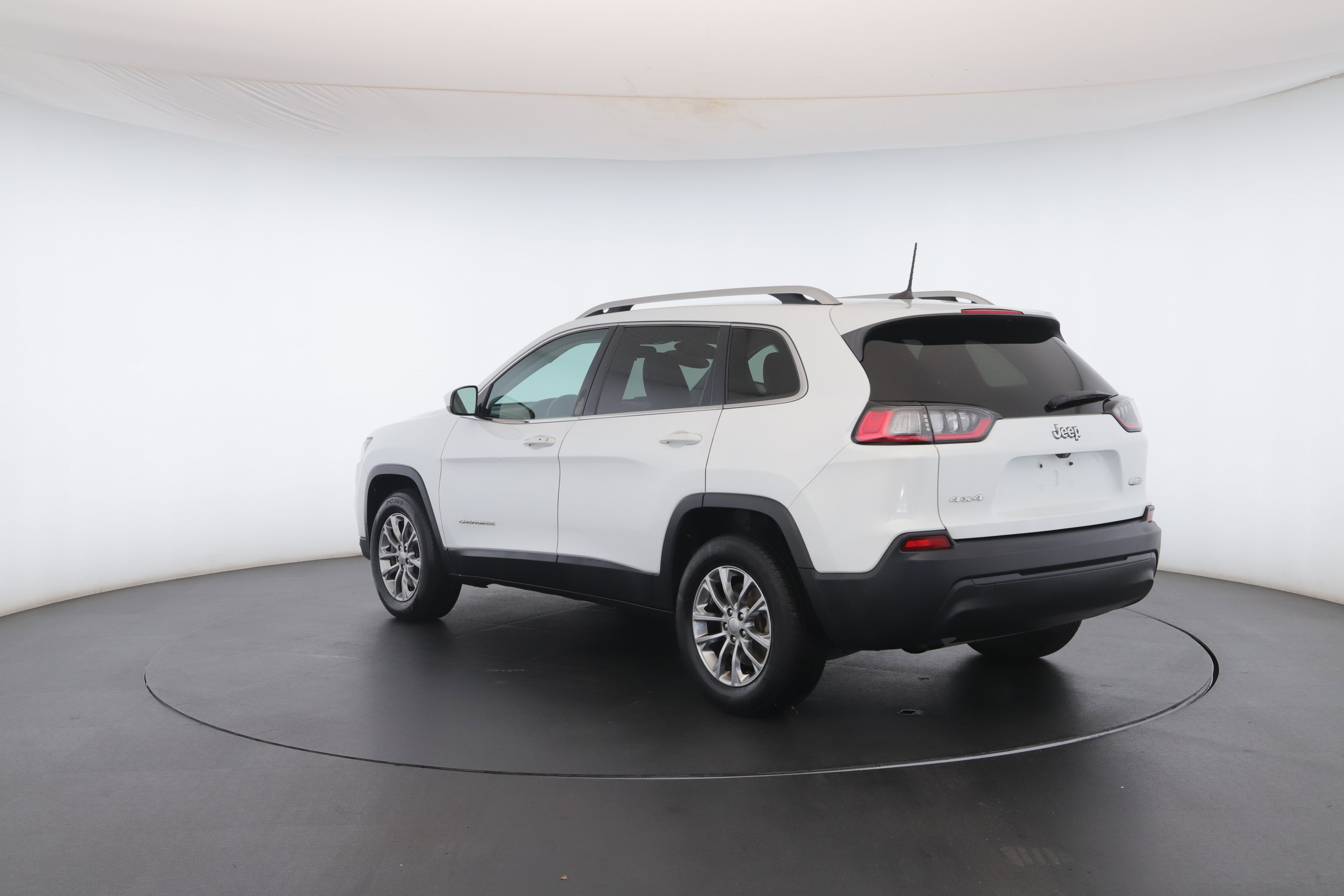 Used 2019 Jeep Cherokee Latitude Plus image 20
