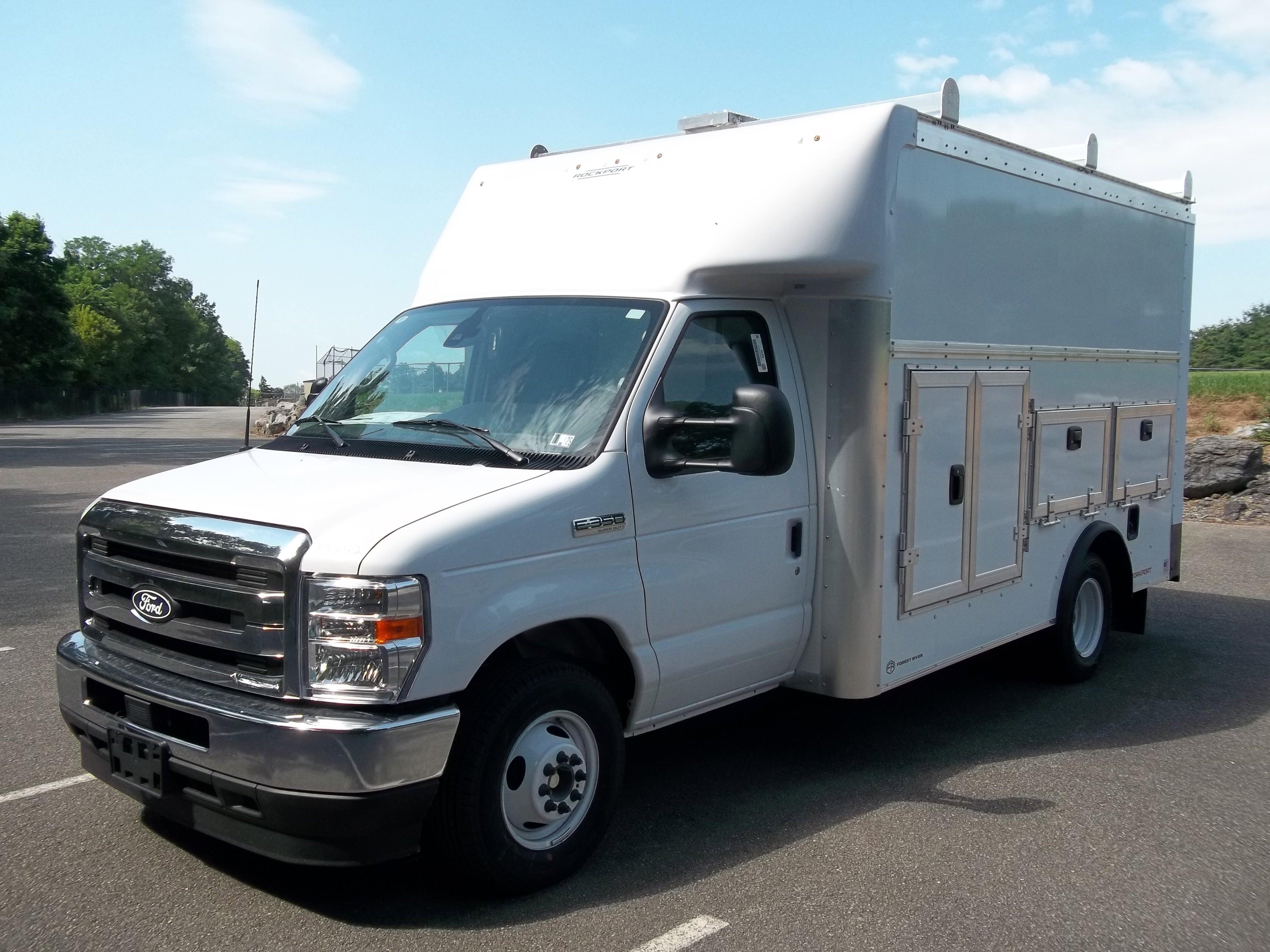 New 2026 Ford E-350 and Econoline 350 Super Duty w/ Power Equipment Group image 3