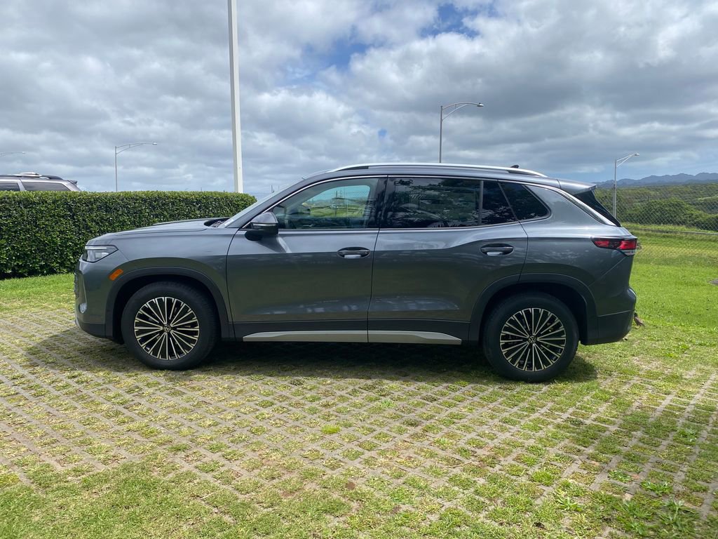 New 2026 Volkswagen Tiguan S FWD image 4