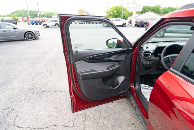 Used 2025 Chevrolet TrailBlazer LT FWD image 10
