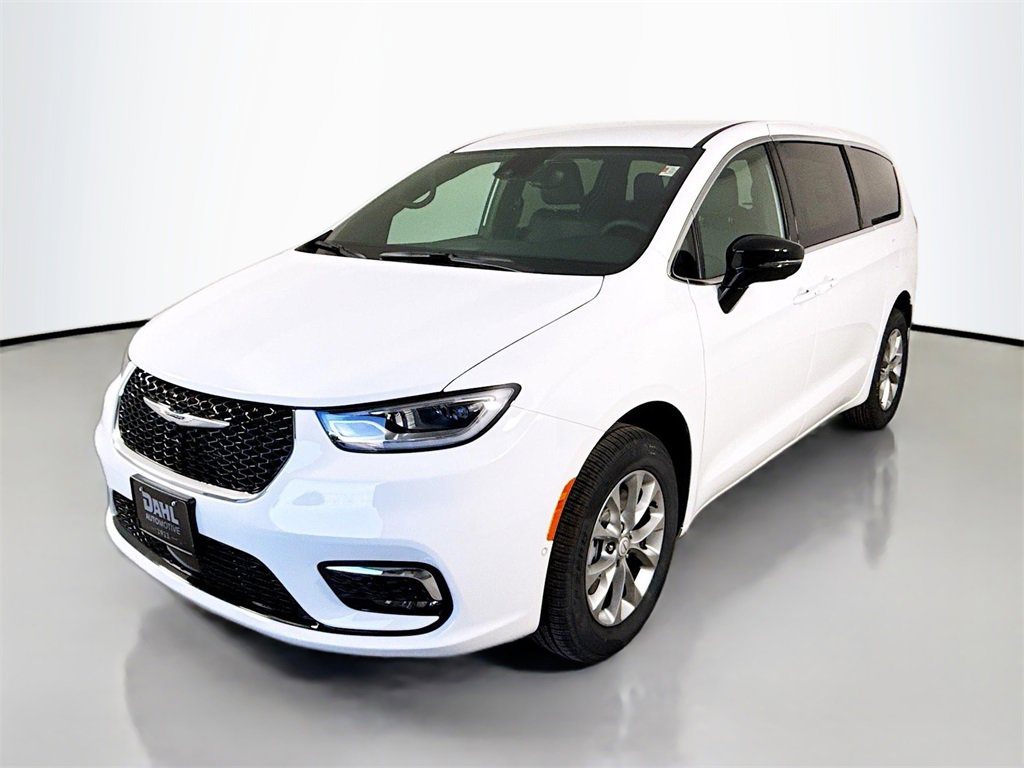 New 2026 Chrysler Pacifica Select image 5