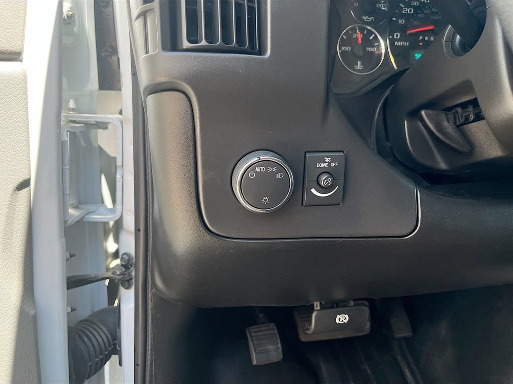 Used 2025 GMC Savana 2500 w/ Driver Convenience Package RWD image 10