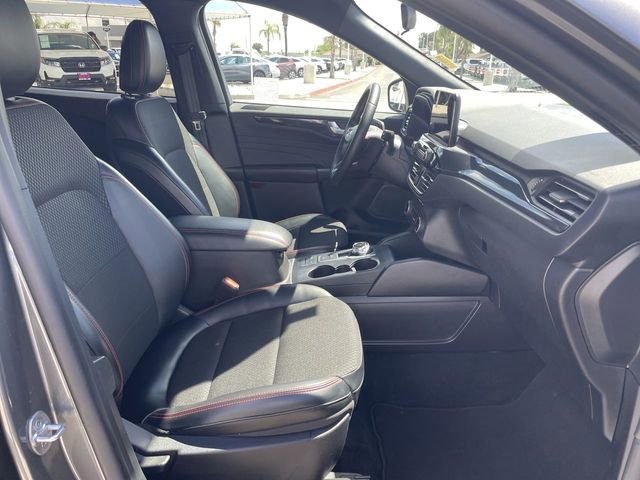 Used 2025 Ford Escape ST-Line FWD image 27