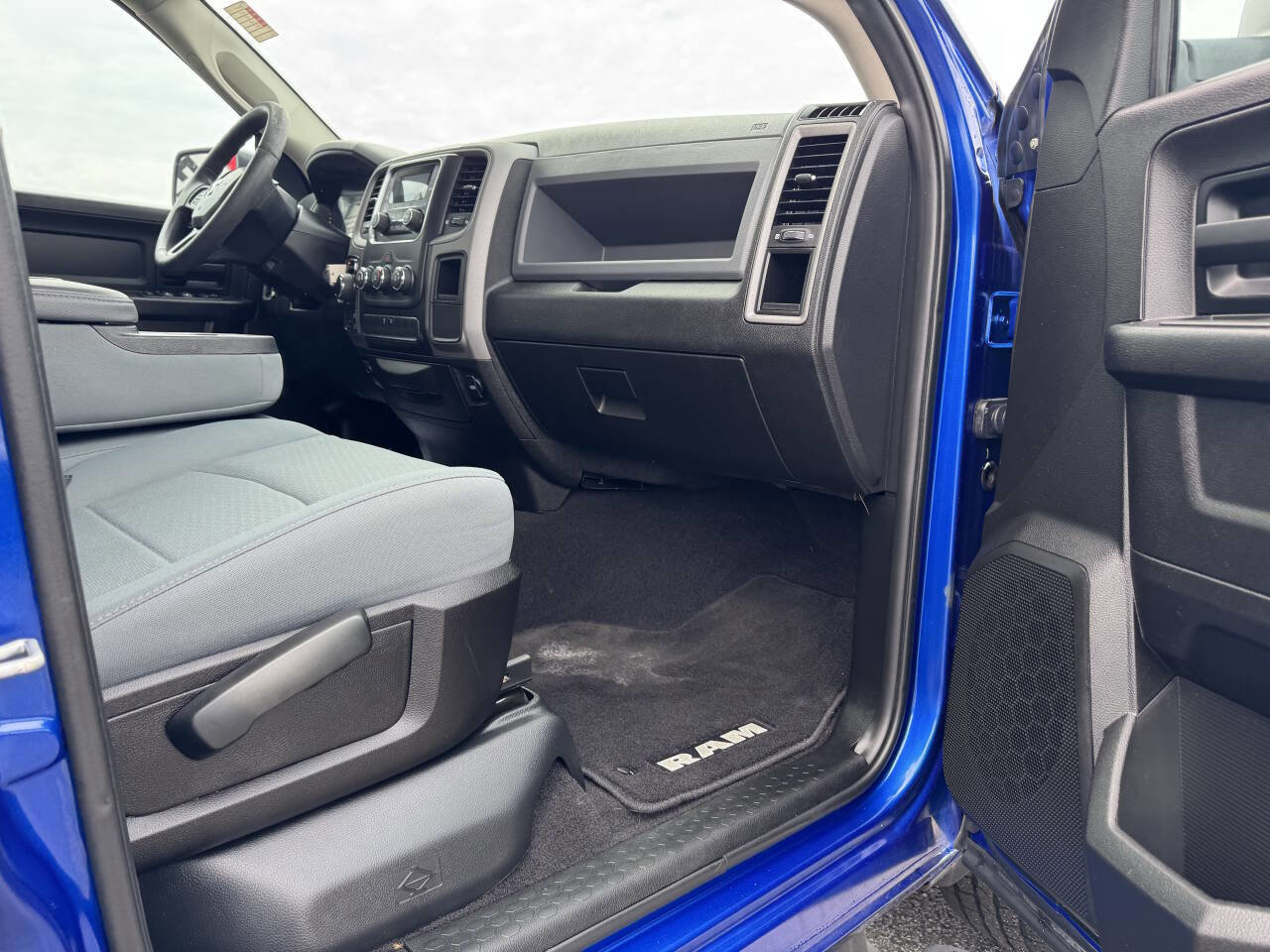 Used 2019 RAM 1500 Express image 32