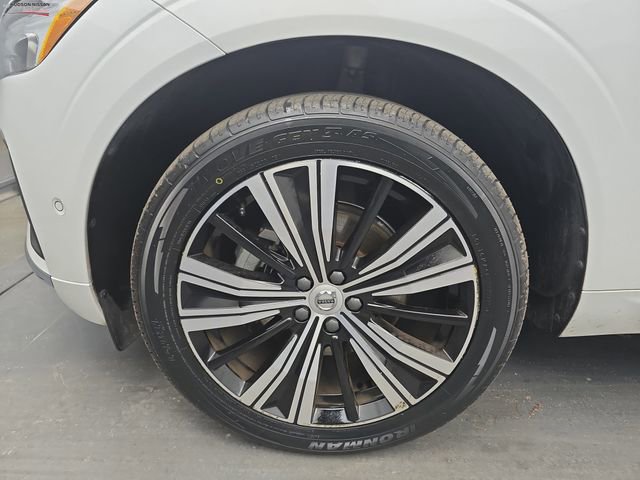 Used 2023 Volvo XC60 B5 Plus image 15