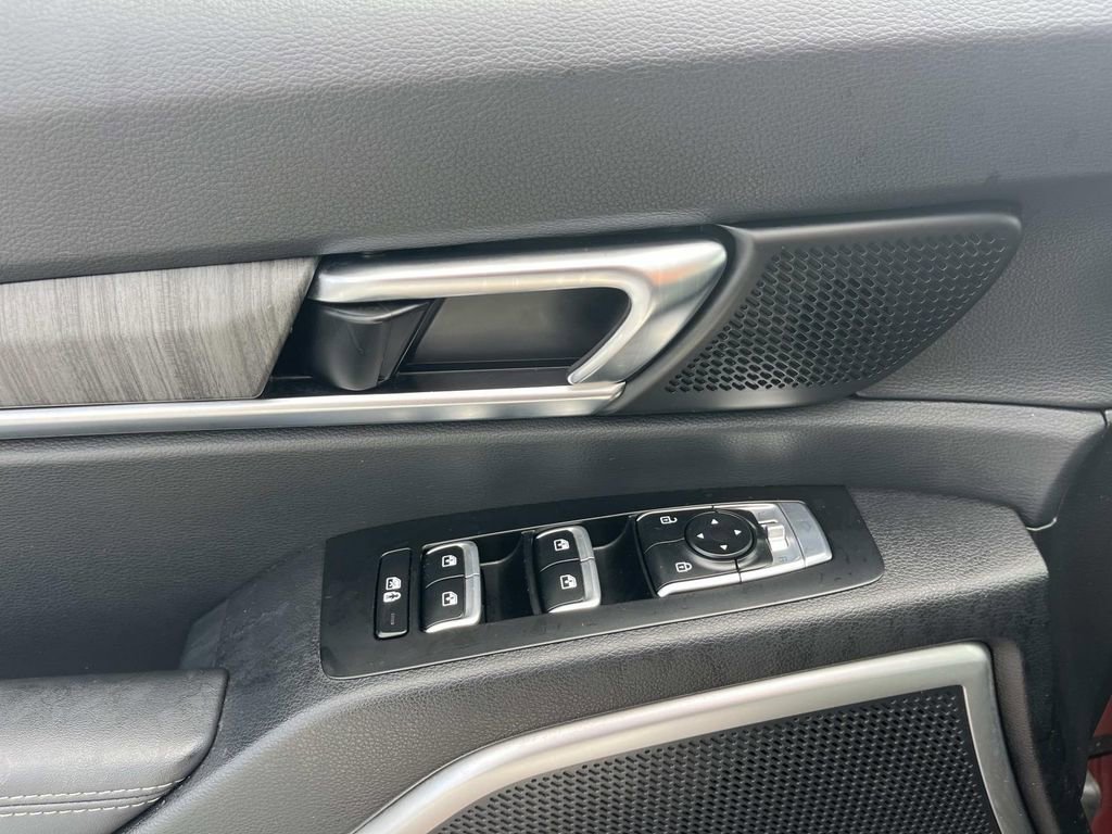 Used 2023 Kia Telluride EX w/ EX Captain's Chair Package image 15