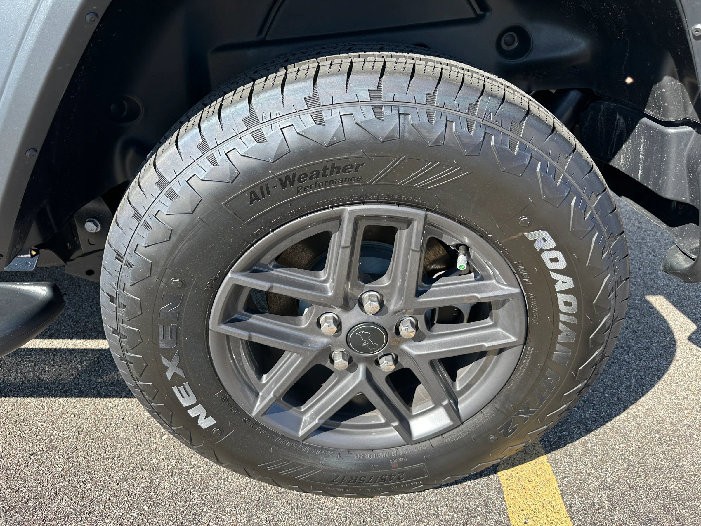 Used 2025 Jeep Wrangler Sport image 5