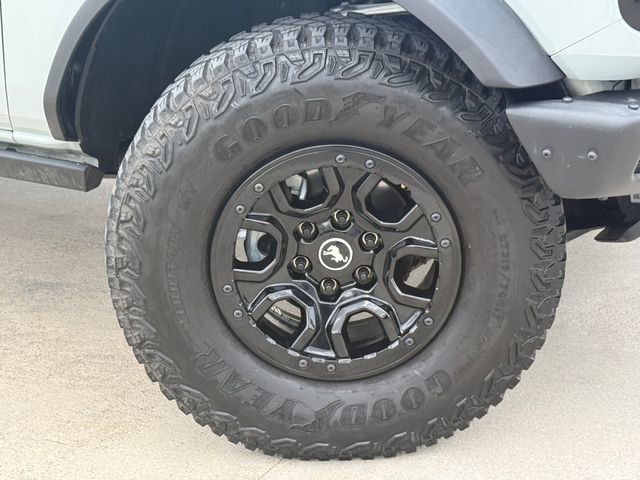 Used 2021 Ford Bronco First Edition AWD/4WD image 2