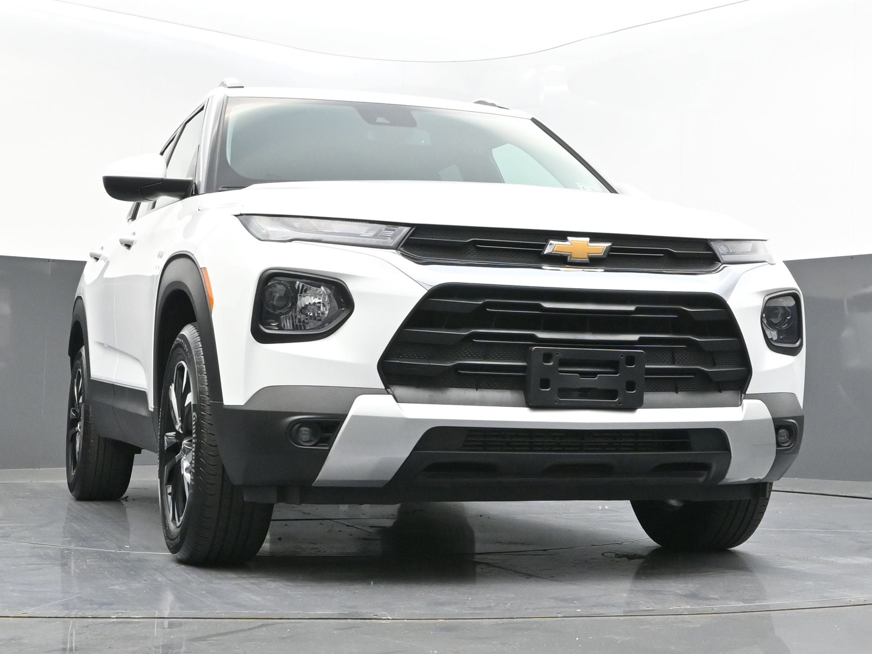 Certified 2023 Chevrolet TrailBlazer LT w/ Convenience Package AWD/4WD image 36