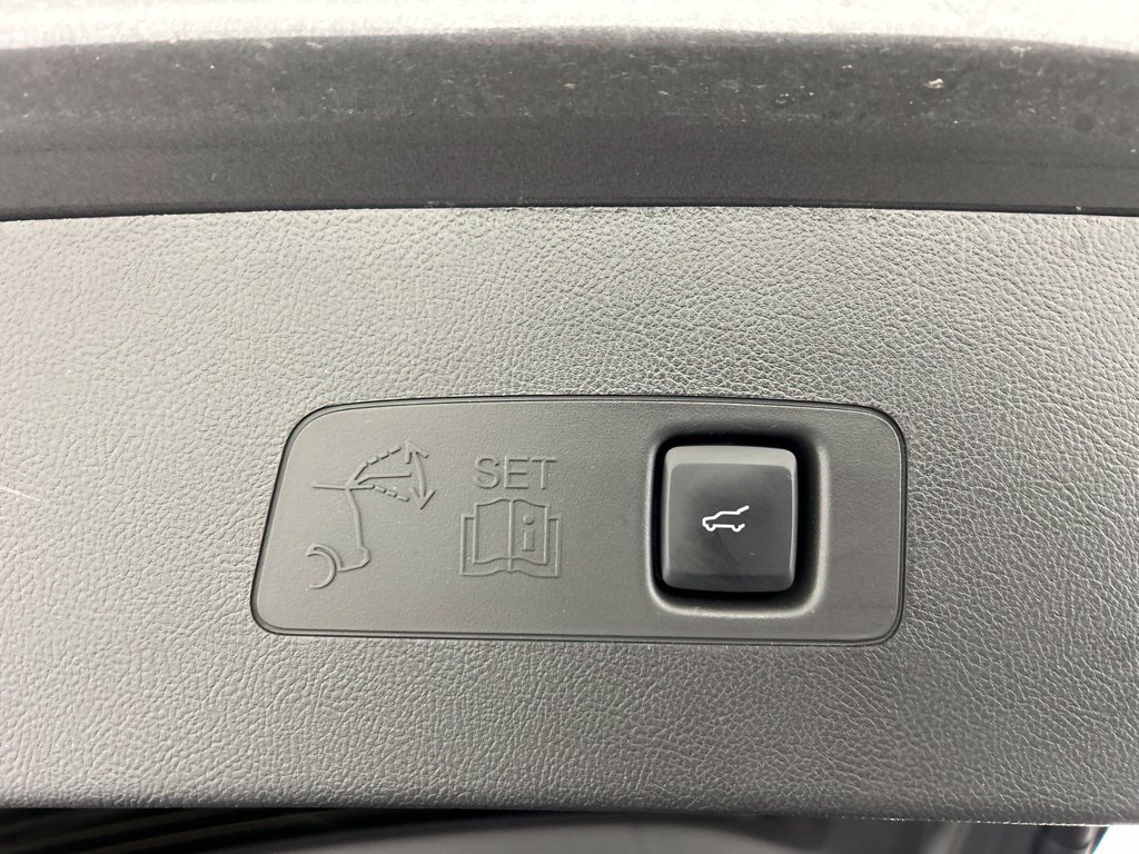 Used 2023 Lincoln Corsair Reserve w/ Equipment Group 201A AWD/4WD image 28