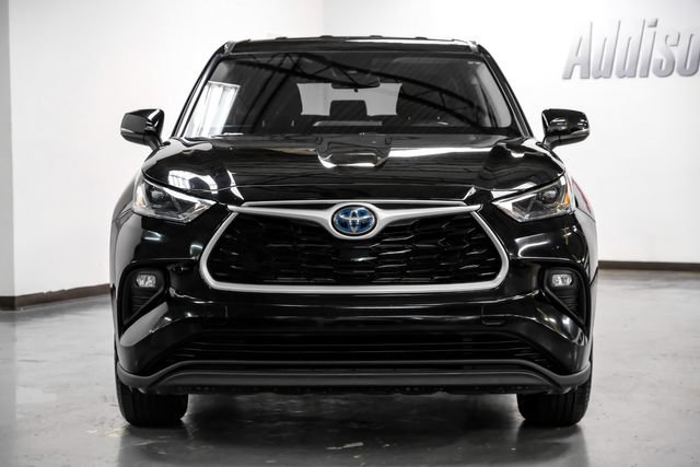 Used 2023 Toyota Highlander LE AWD/4WD image 7