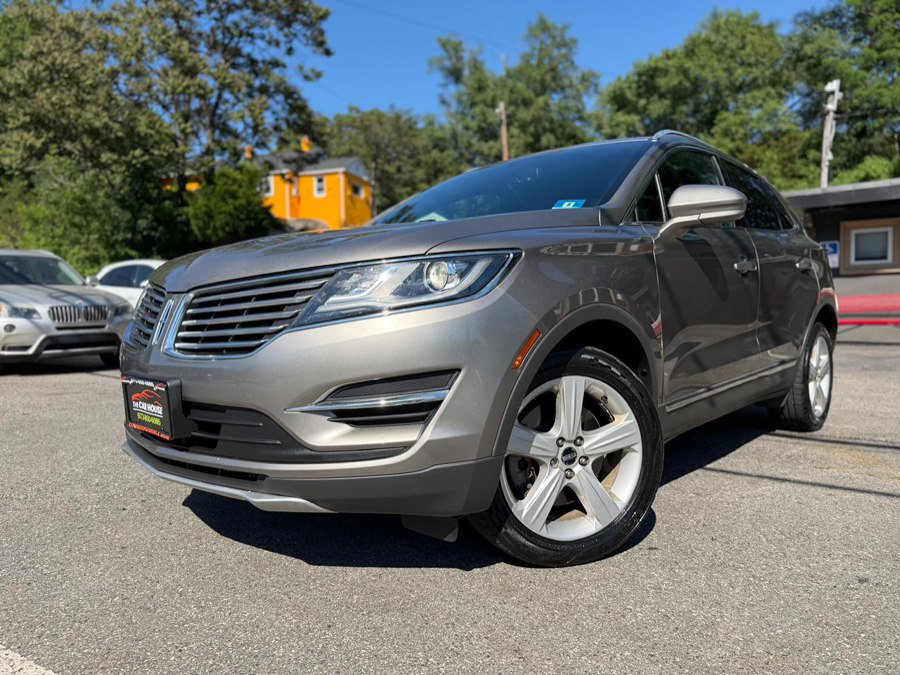 Used 2017 Lincoln MKC Premiere AWD/4WD image 2