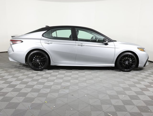Used 2023 Toyota Camry XSE image 4
