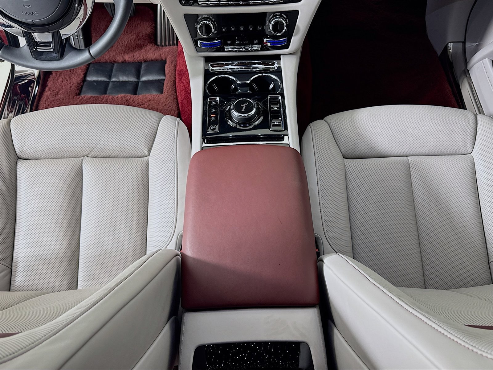 Certified 2024 Rolls-Royce Ghost Extended Wheelbase AWD/4WD image 23