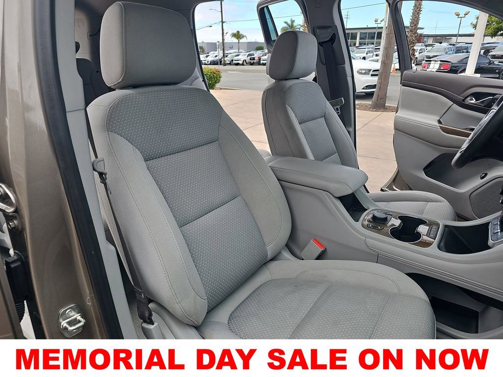 Used 2023 GMC Acadia SLE w/ Driver Convenience Package AWD/4WD image 10