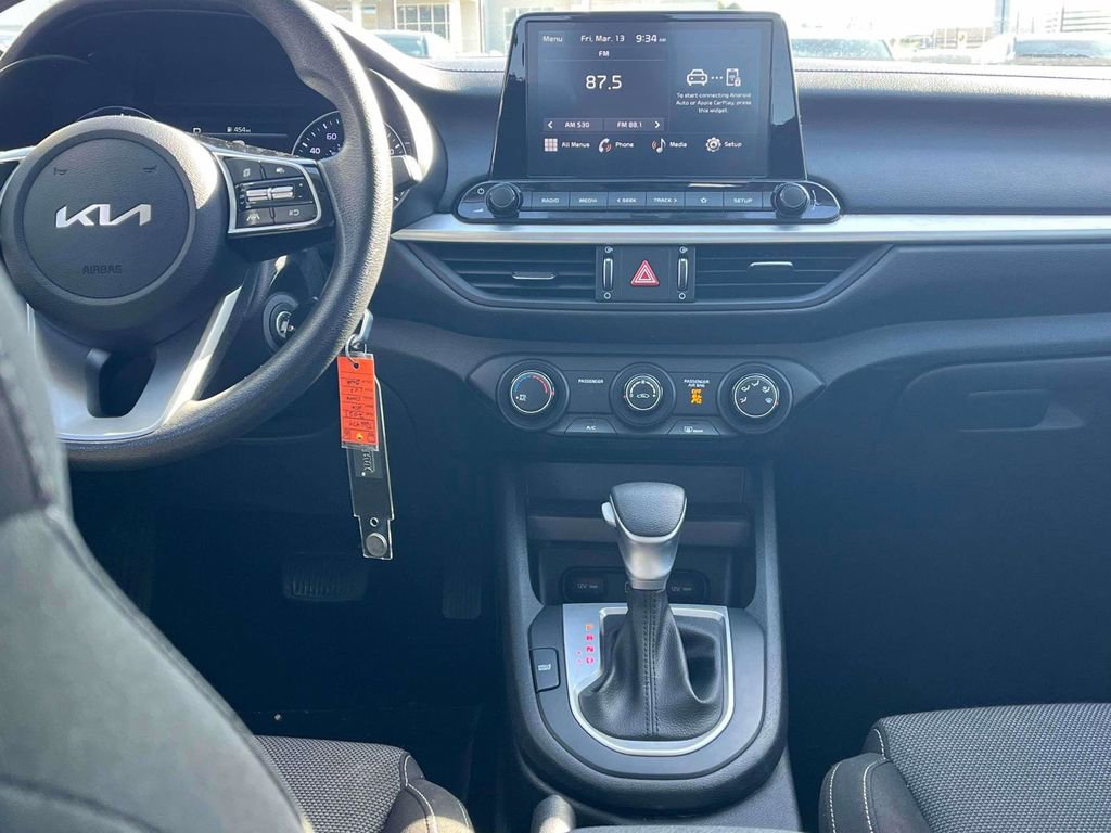 Used 2023 Kia Forte LXS w/ LXS Technology Package image 3