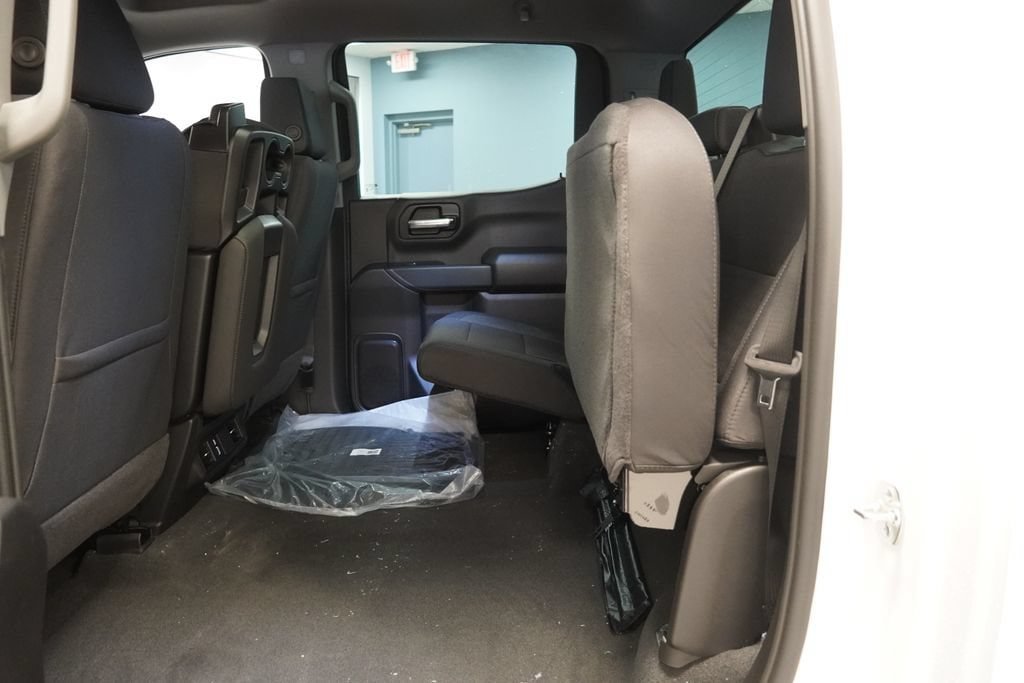 New 2026 Chevrolet Silverado 1500 Custom w/ Turbomax Blackout Package AWD/4WD image 25