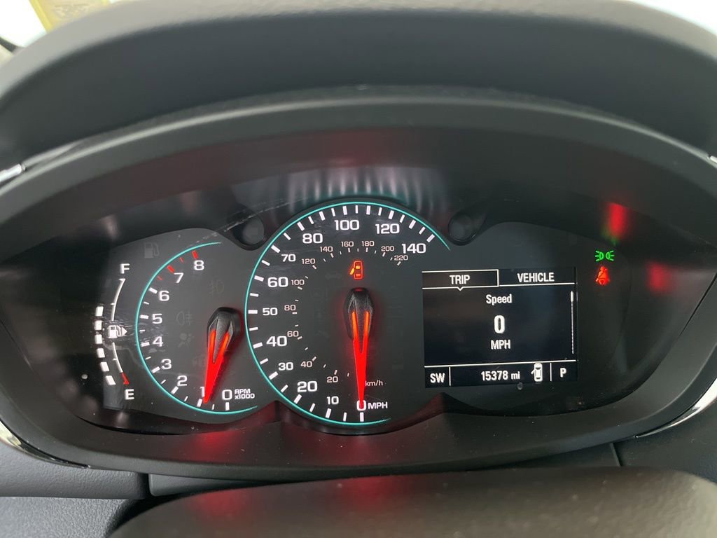 Used 2022 Chevrolet Trax LT w/ LT Convenience Package image 8