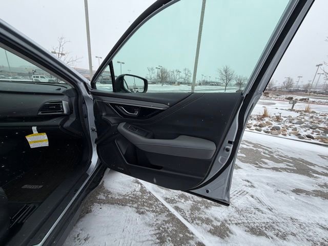 Used 2025 Subaru Outback Onyx Edition image 28