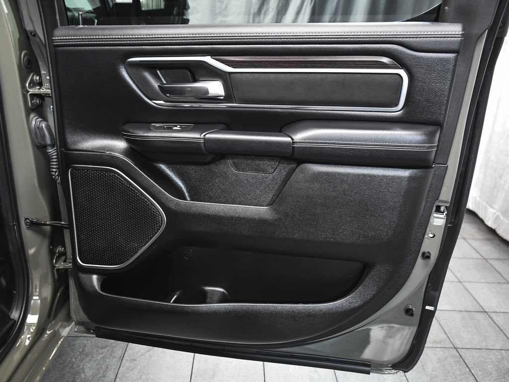 Used 2026 RAM 1500 Laramie AWD/4WD image 12