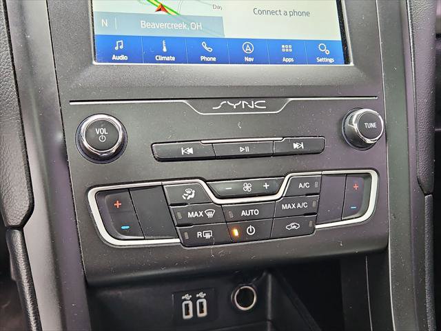 Used 2020 Ford Fusion SE w/ Equipment Group 151A image 19