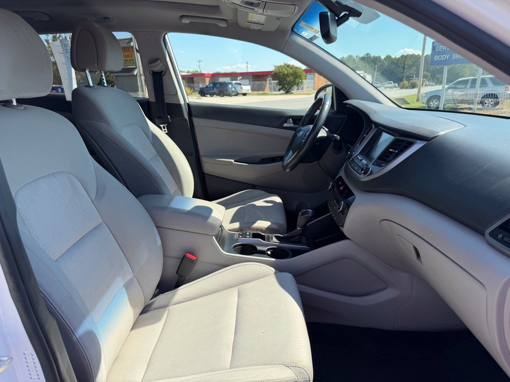 Used 2018 Hyundai Tucson Value AWD/4WD image 32
