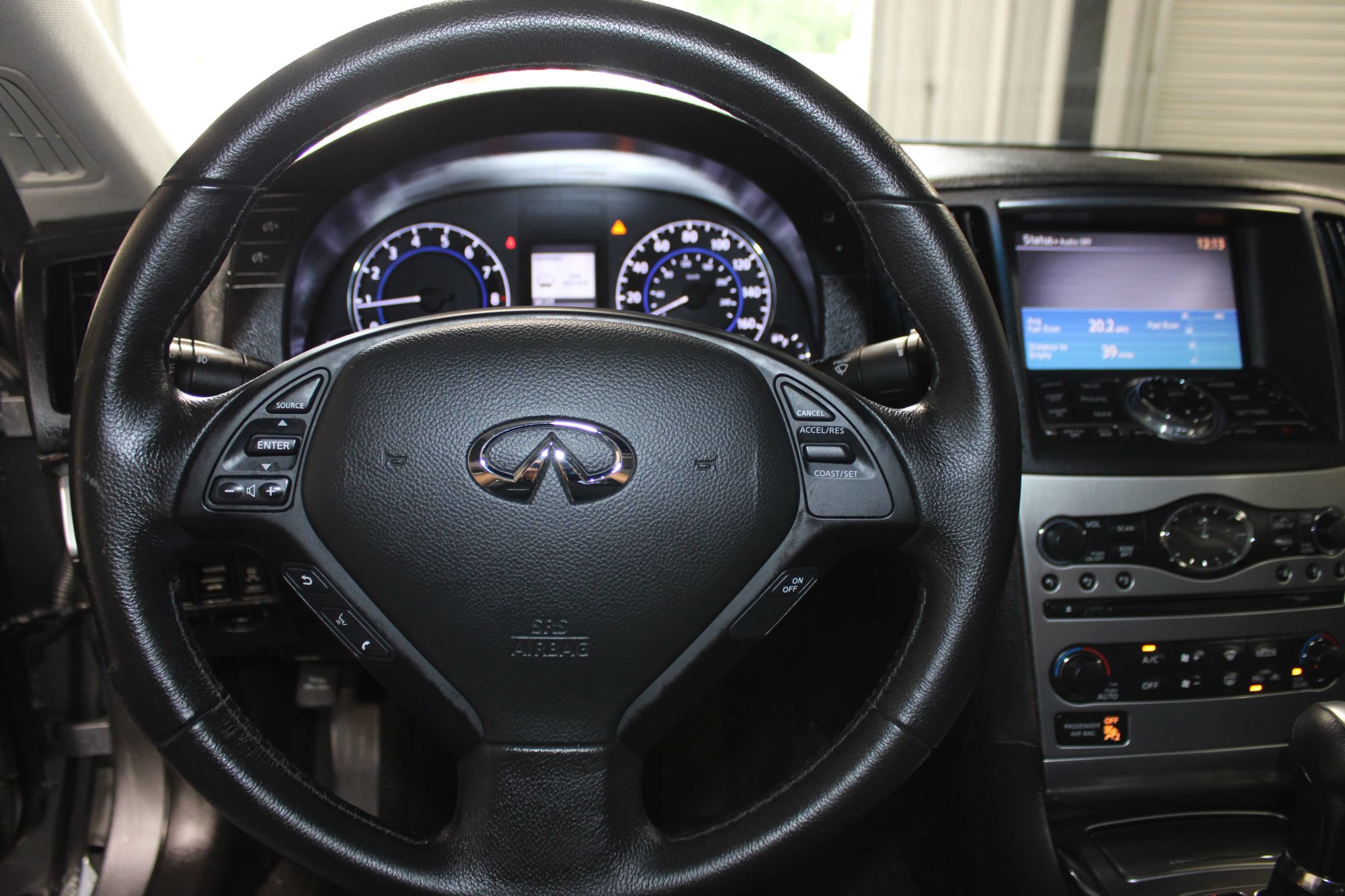 Used 2011 INFINITI G37 Journey w/ Premium Pkg RWD image 10
