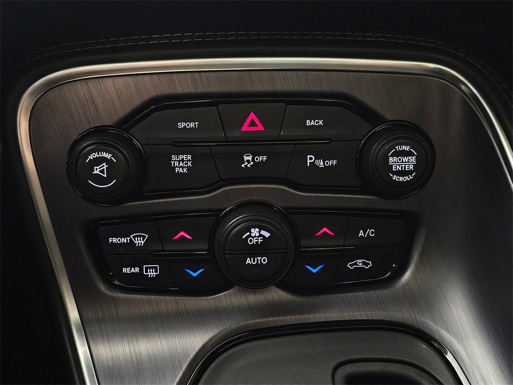 Used 2015 Dodge Challenger R/T Plus image 28