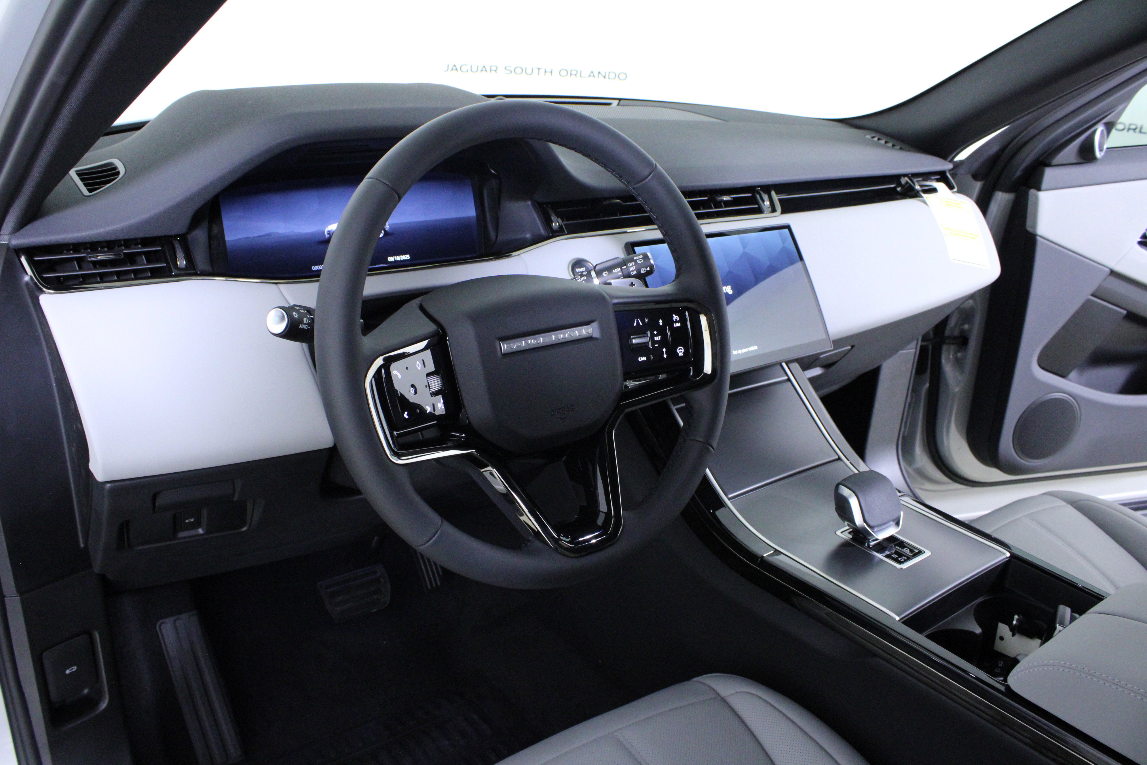 New 2026 Land Rover Range Rover Evoque S image 16