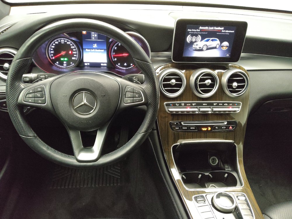 Used 2019 Mercedes-Benz GLC 300 4MATIC image 22