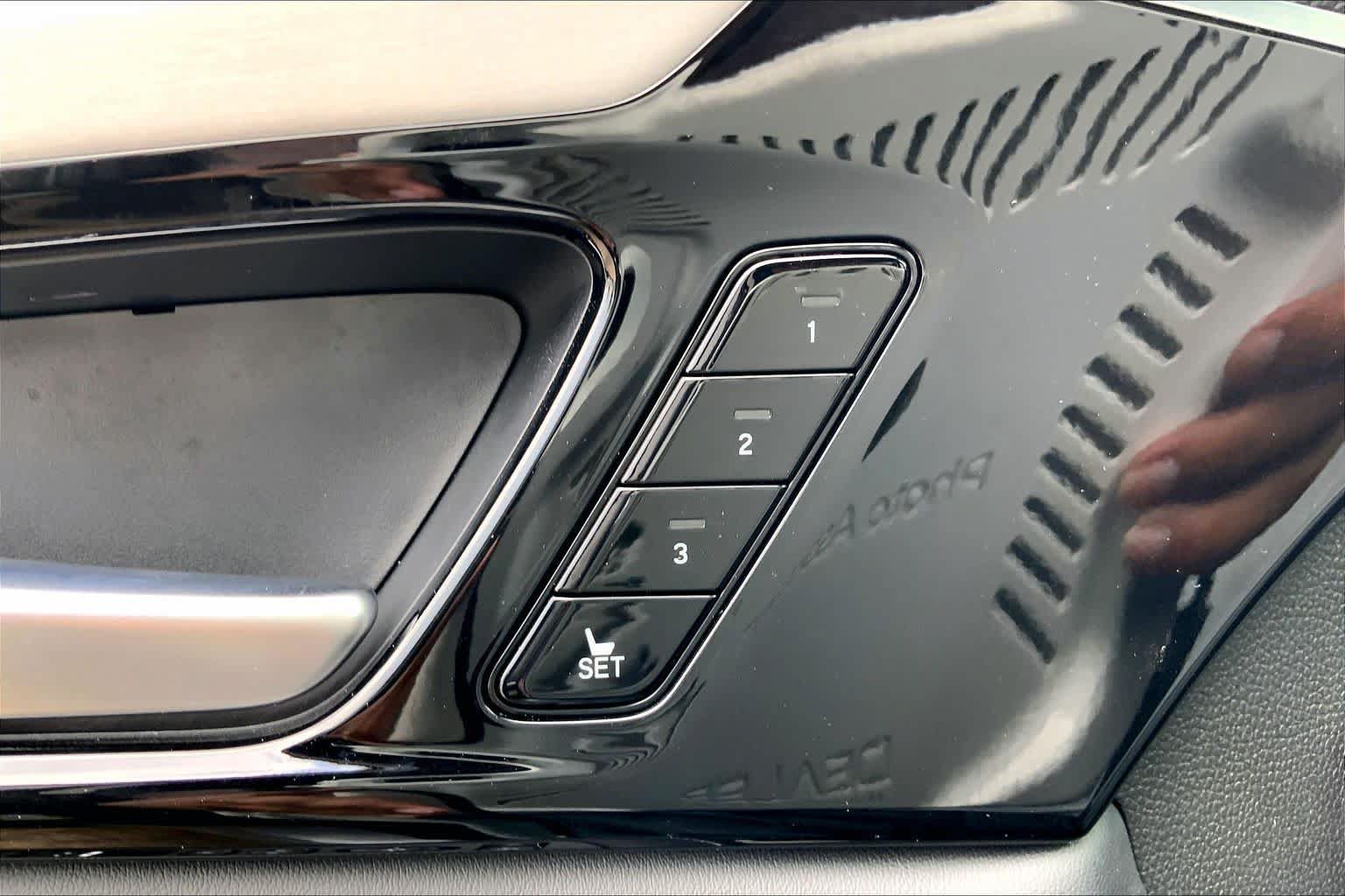 Used 2026 Acura MDX w/ Technology Package FWD image 33