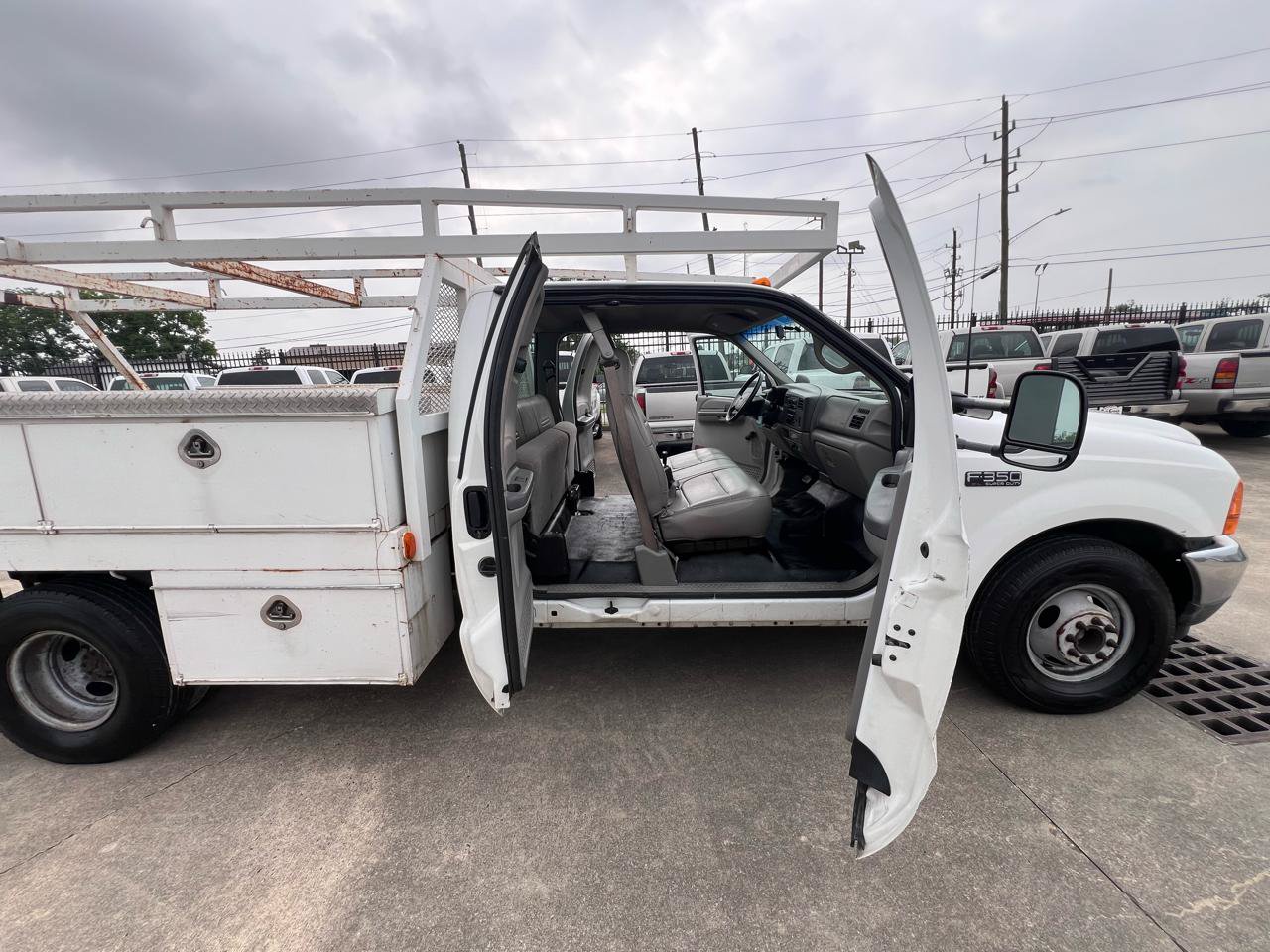 Used 2001 Ford F350 XL RWD image 68