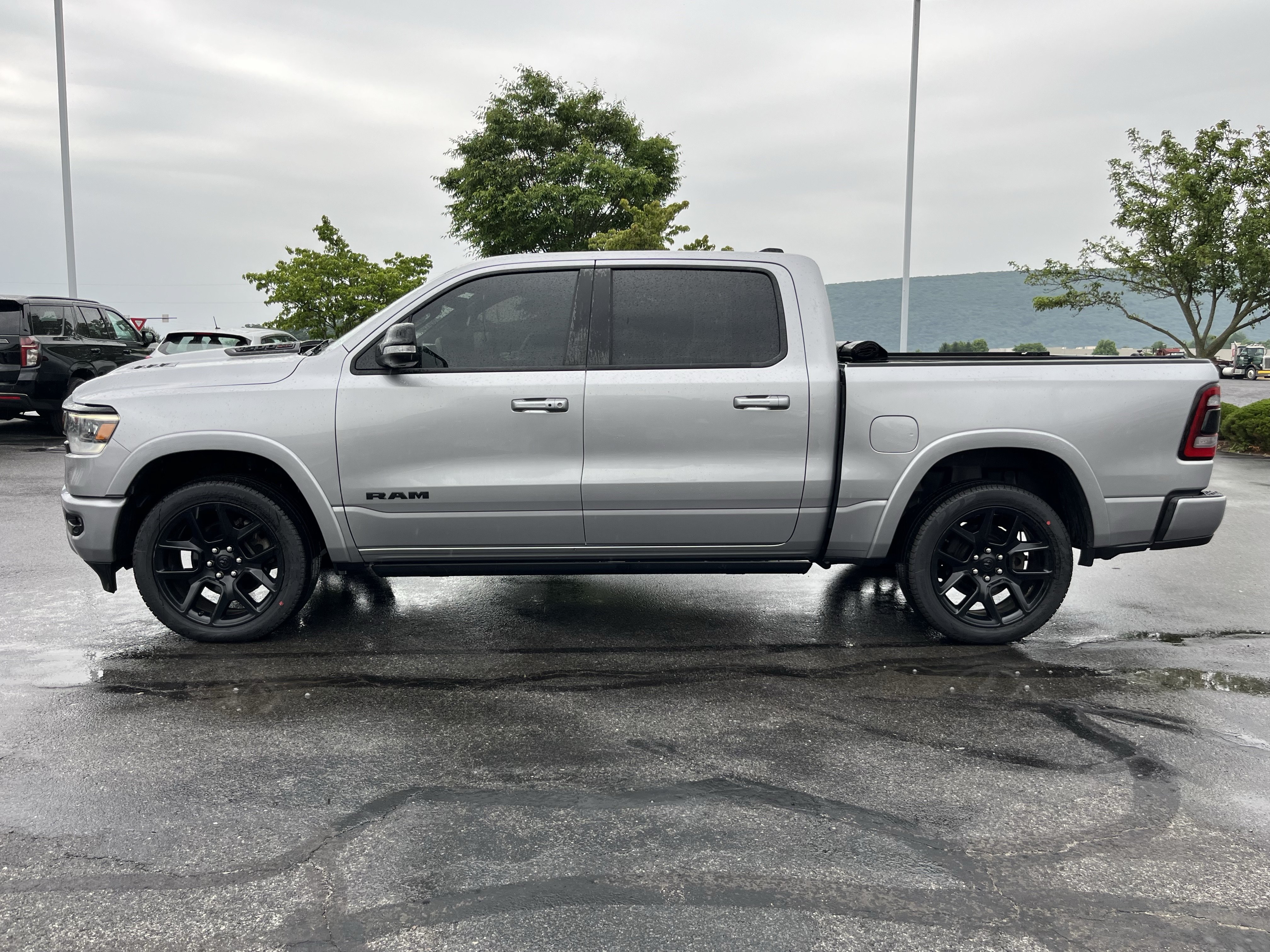 Used 2022 RAM 1500 Laramie AWD/4WD image 10