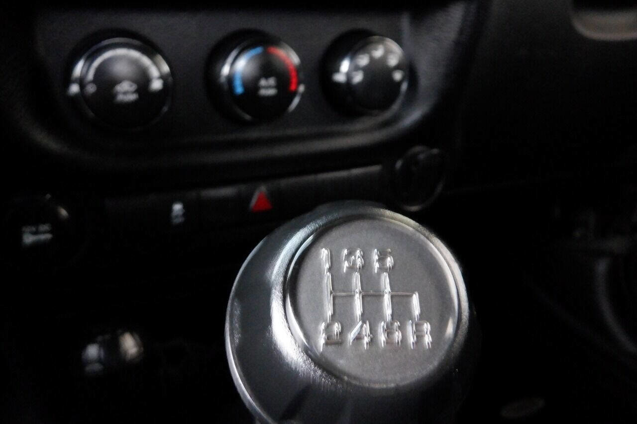 Used 2013 Jeep Wrangler Unlimited Sport w/ Trailer Tow Group image 14