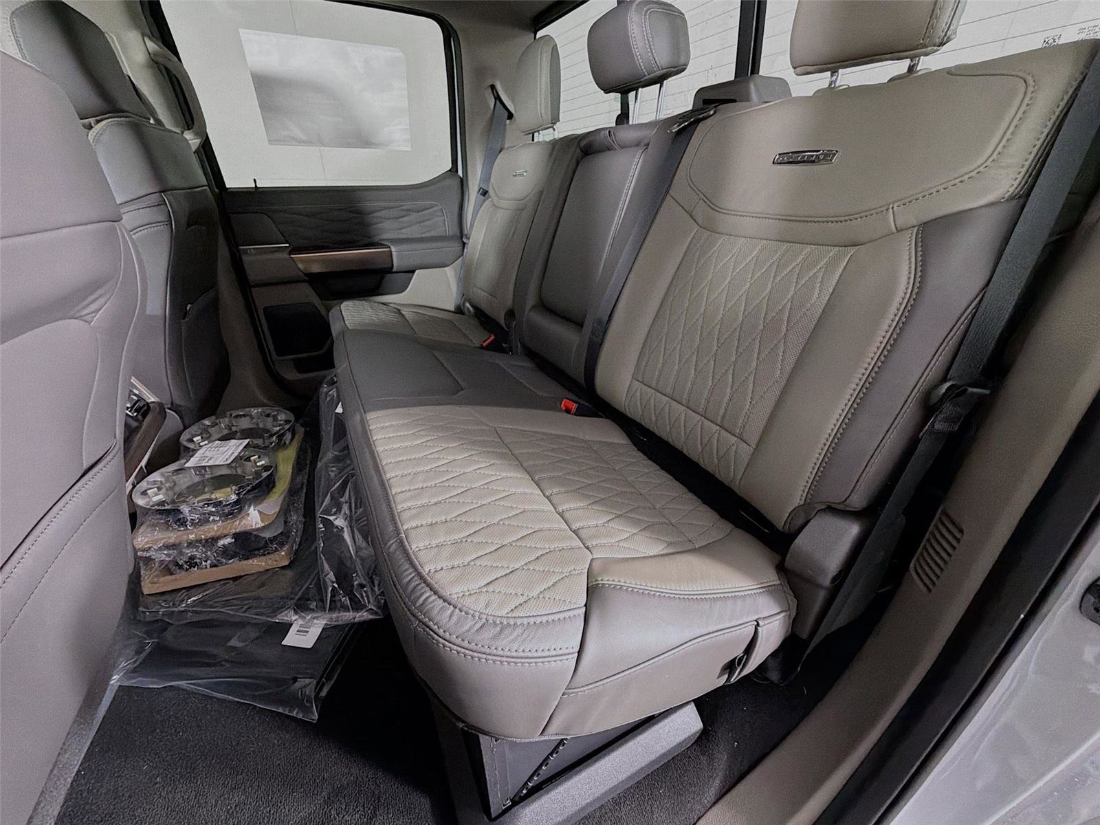 New 2026 Ford F250 Platinum w/ Platinum Plus Package image 24