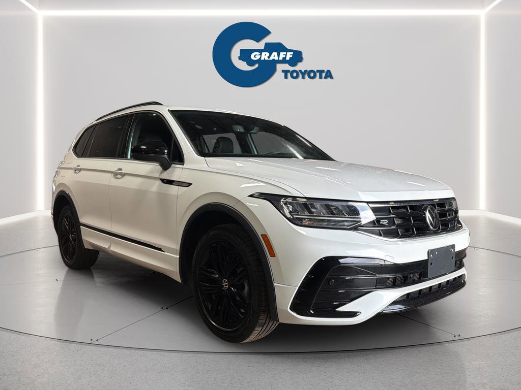 Used 2022 Volkswagen Tiguan SE R-Line AWD/4WD image 4
