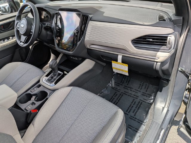 Used 2025 Subaru Forester Premium AWD/4WD image 36