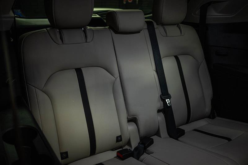 Used 2024 MAZDA CX-90 Plug-In Hybrid w/ Premium Pkg image 12