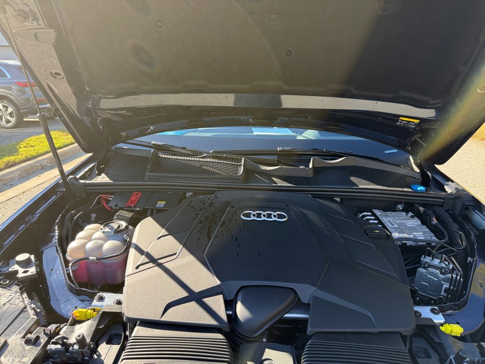 Used 2025 Audi Q7 3.0T Prestige image 16