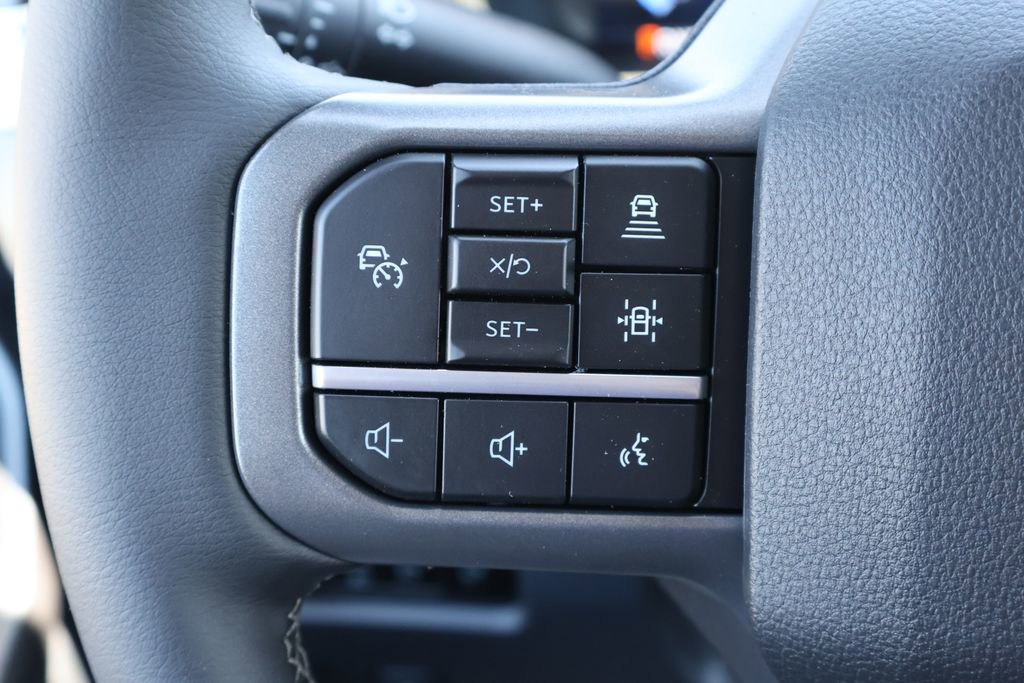 New 2026 Ford F350 Lariat AWD/4WD image 8