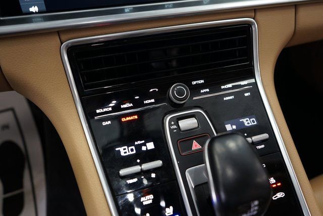 Used 2019 Porsche Panamera 4 image 43