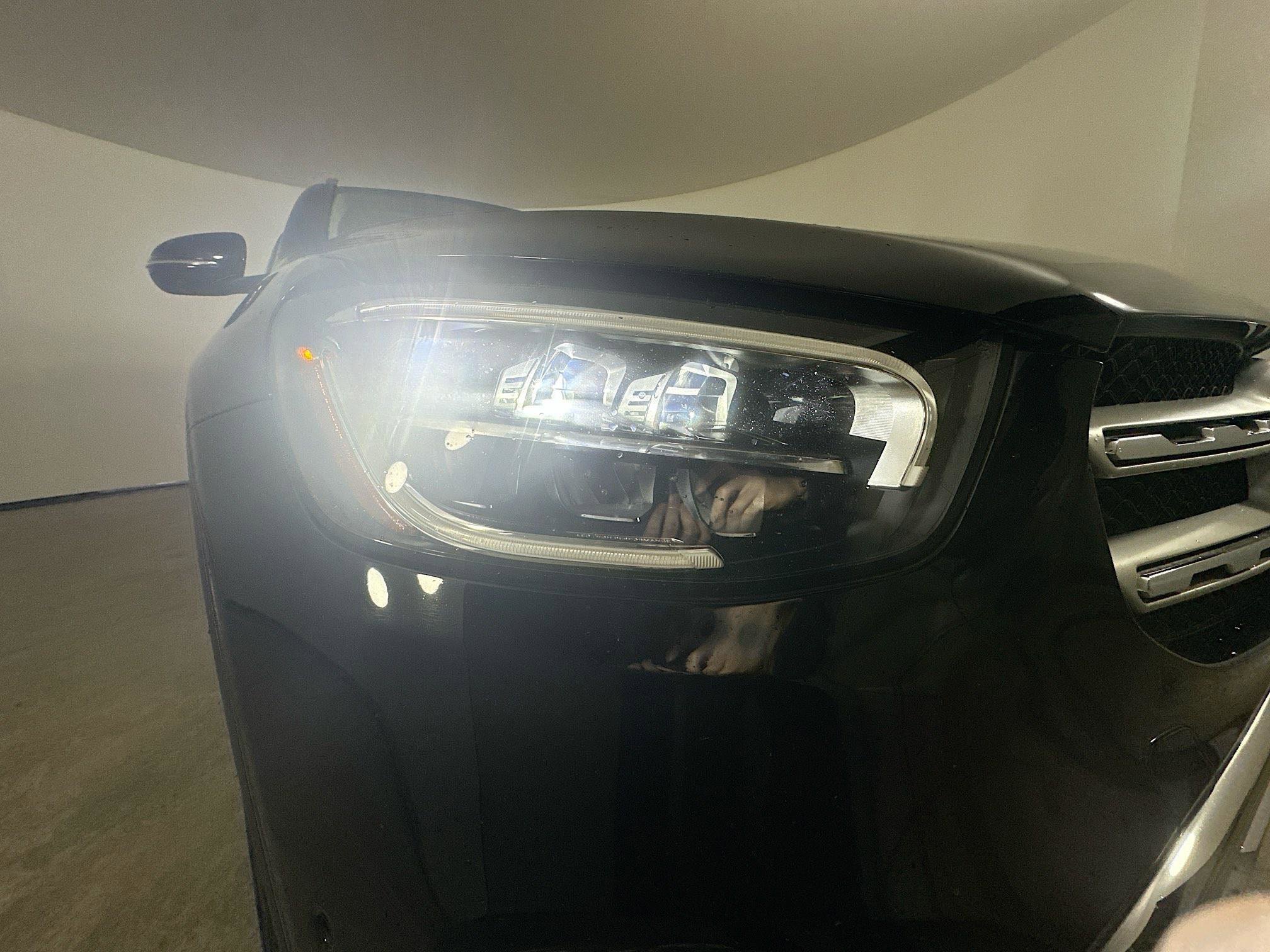 Used 2022 Mercedes-Benz GLC 300 4MATIC image 8