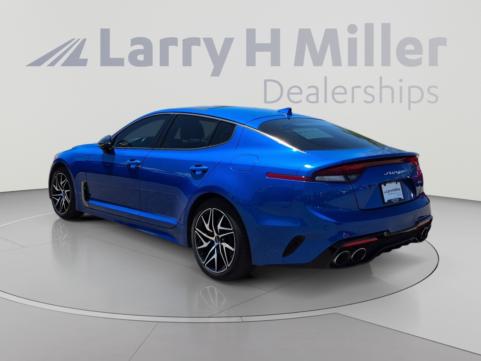 Used 2022 Kia Stinger GT-Line w/ Sun & Sound Package AWD/4WD image 3