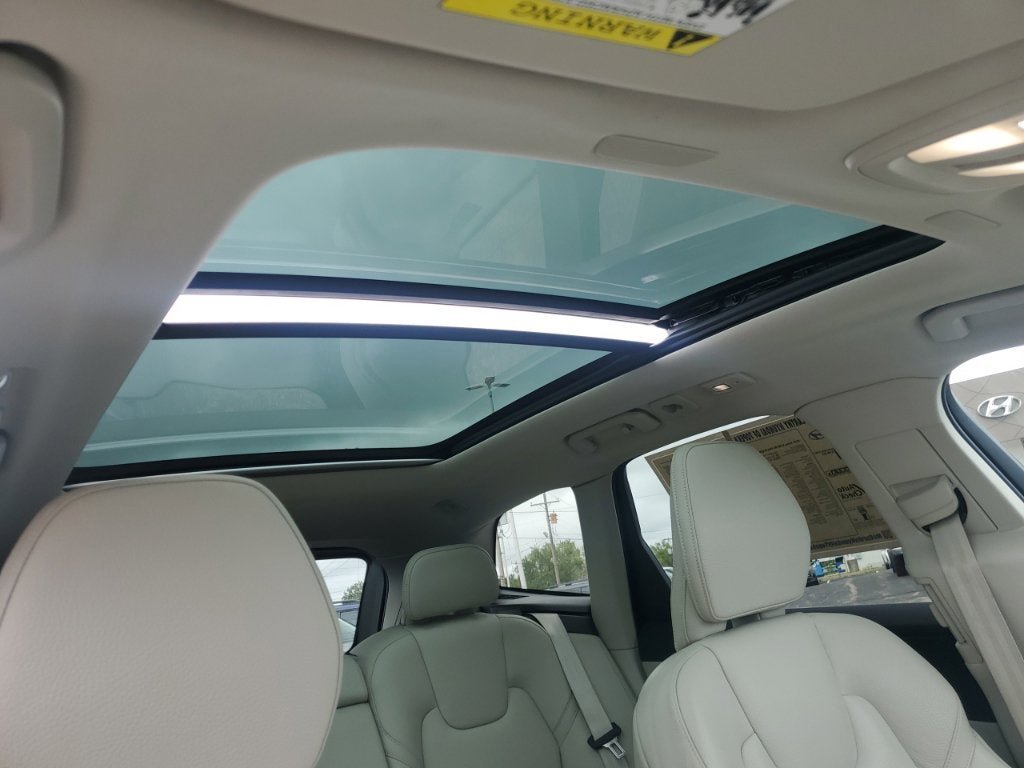 Used 2023 Volvo XC60 B5 Plus FWD image 46
