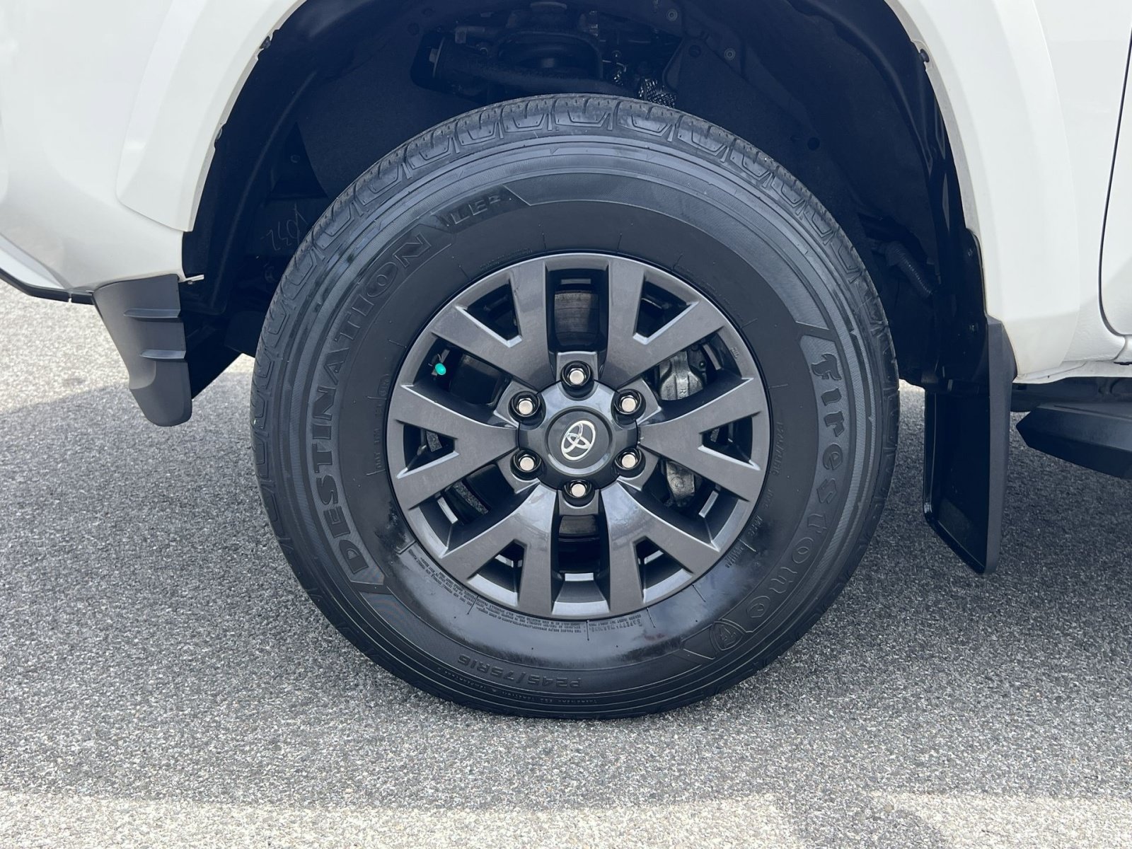 Used 2021 Toyota Tacoma SR5 RWD image 13