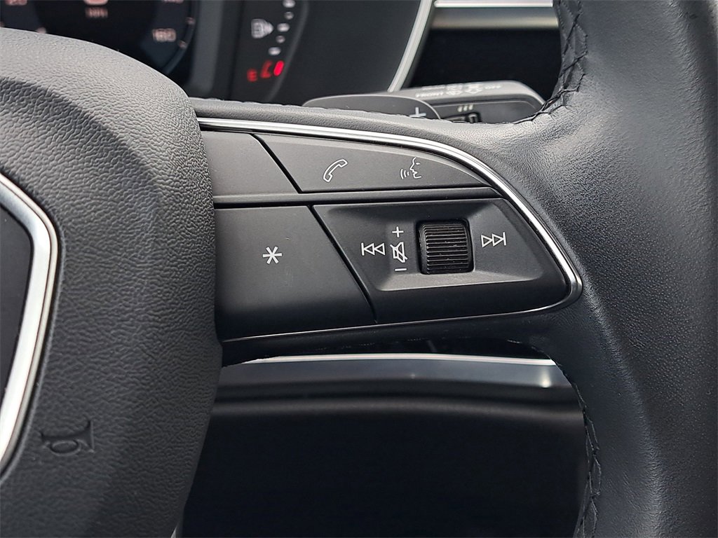 Used 2023 Audi Q3 2.0T Premium Plus w/ Premium Plus Package image 10